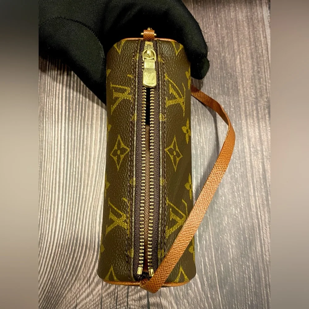 GENTLY USED - LOUIS VUITTON BROWN PAPILLON POUCH MONOGRAM - Picture 6 of 7